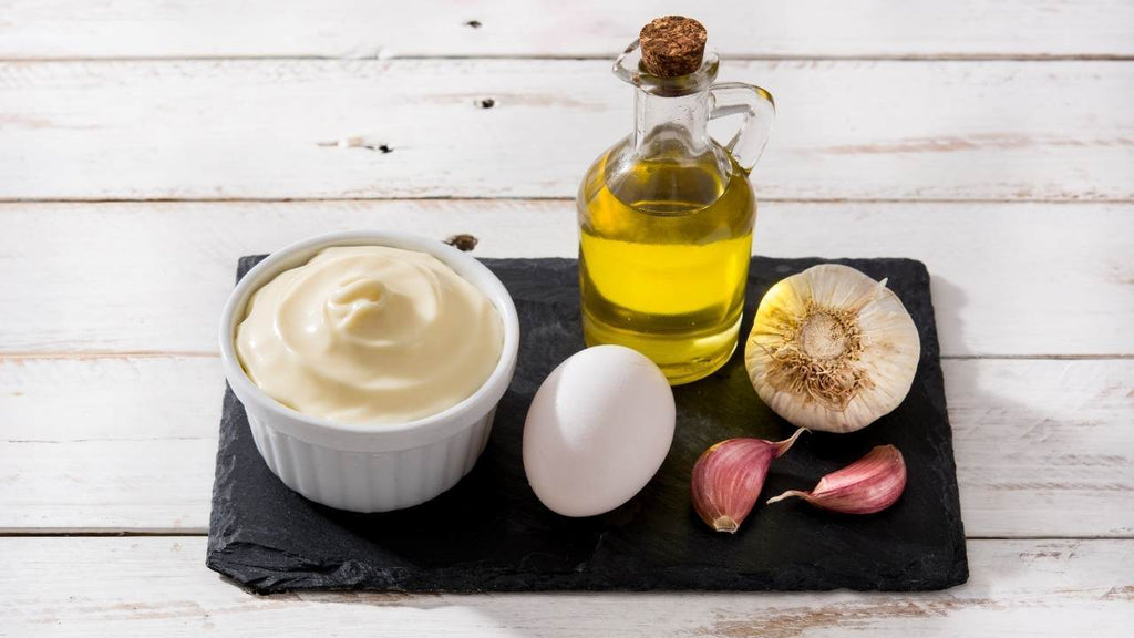 Wie macht man eine milde Aioli?